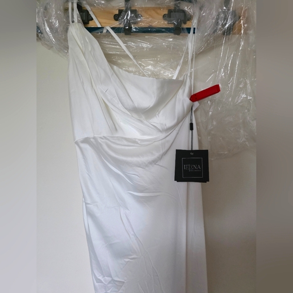 Ieena‎ for Mac Dugga White One Shoulder Double Strap Satin Gown Sz 6 - Picture 4 of 12